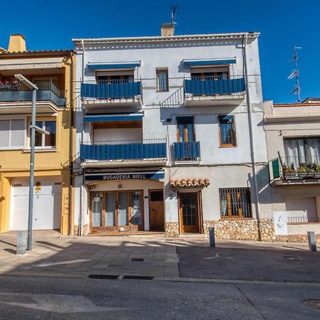 Apartaments Can Niell カレリャ・デ・パラフルジェリ エクステリア 写真