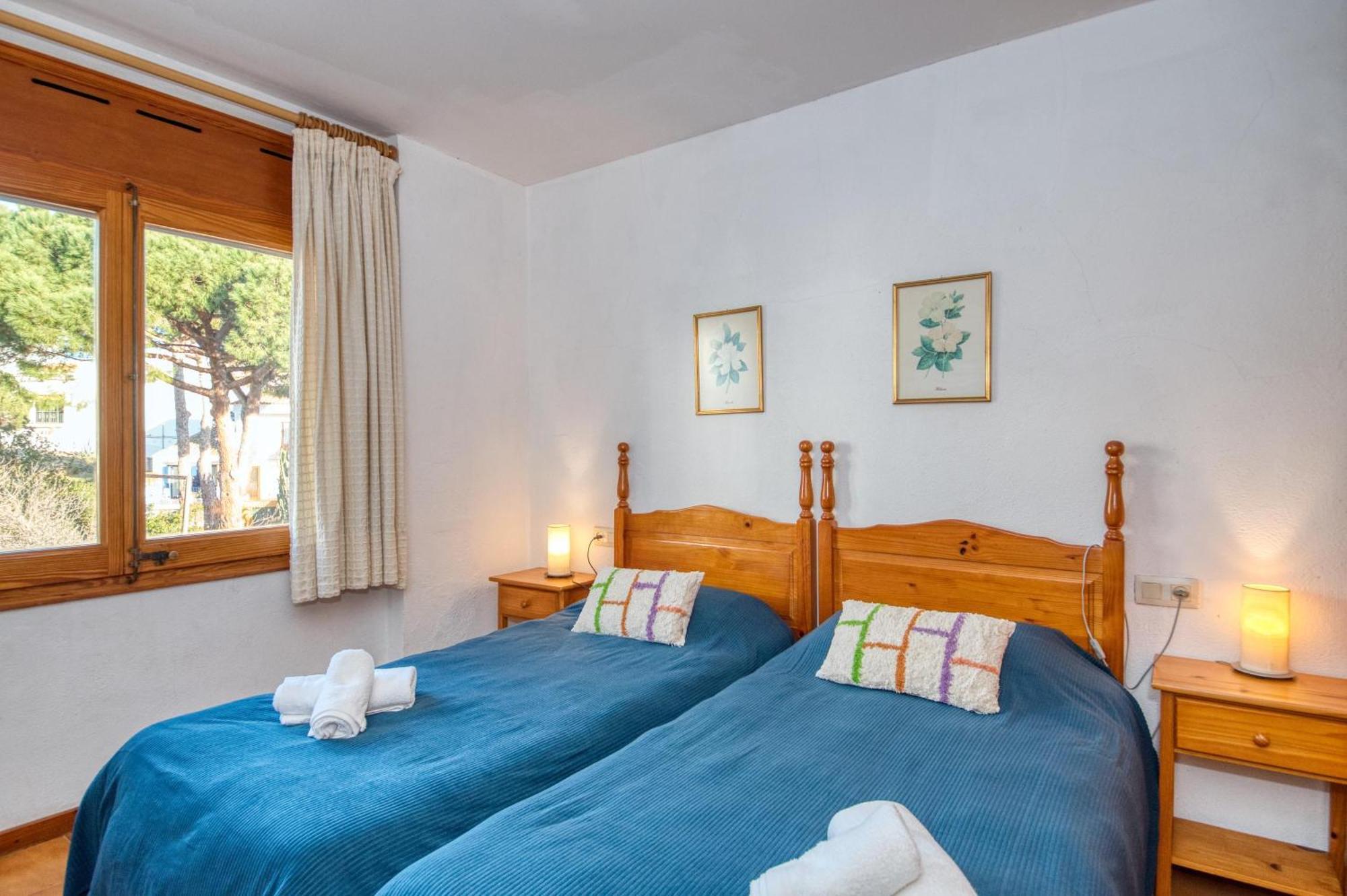 Apartaments Can Niell カレリャ・デ・パラフルジェリ エクステリア 写真